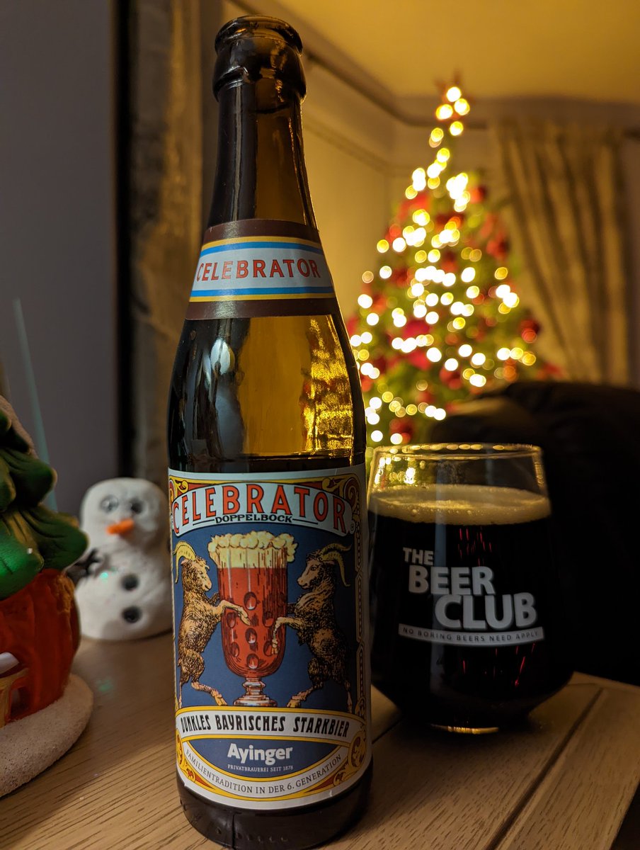 HoppyGolfer's tweet photo. Beer number 6 of the @thebeerclub_ie #adventbeercalendar a doppelboch from Ayinger brewery, is Christmas in a bottle, with burnt toffee and raisins to the fore! Cheers guys 🍻

#doppleboch #craftbeer #germanbeer #Christmas #SnowMan https://t.co/XH9MXB9laP