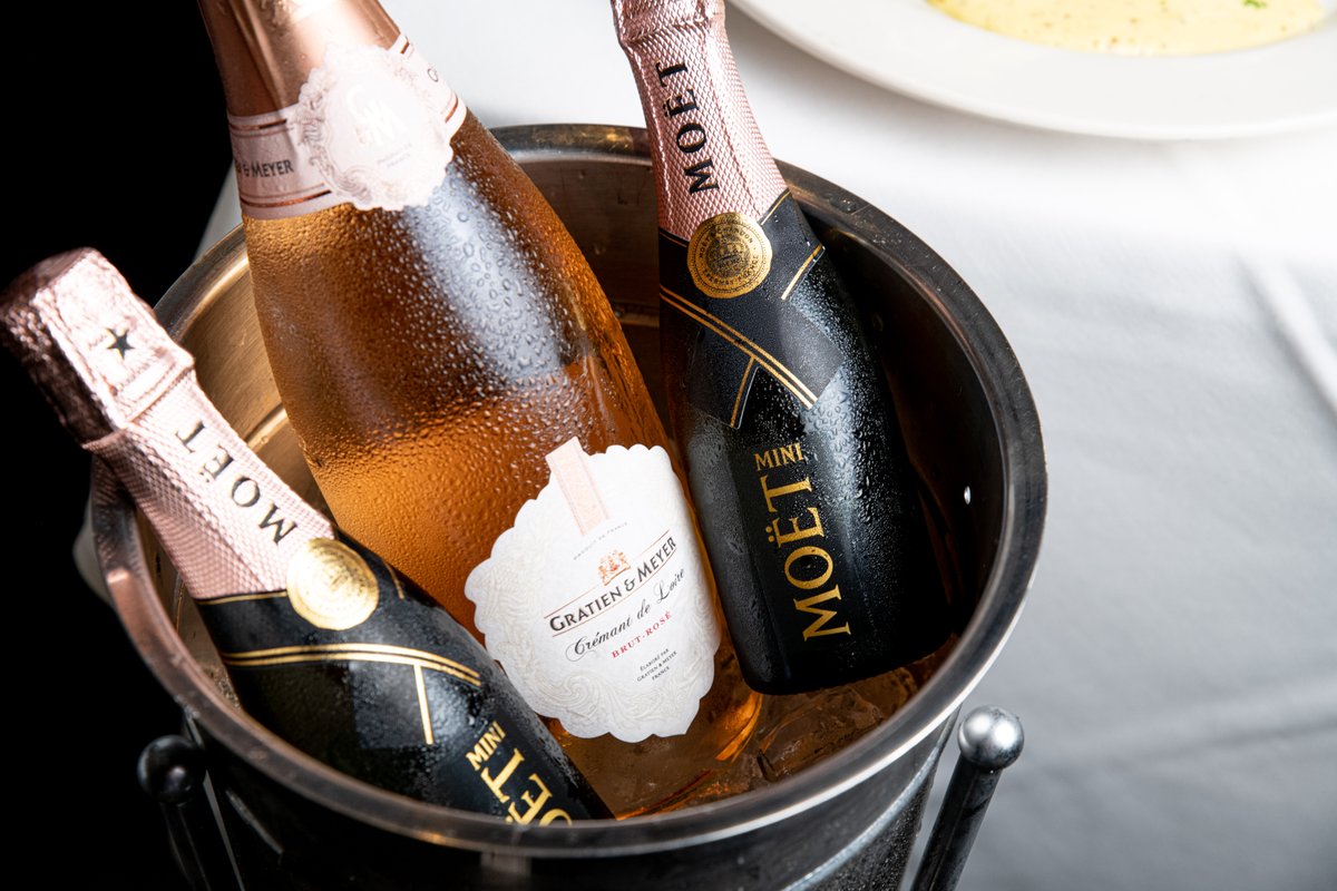 SFoxRichardson's tweet photo. Spend New Year's Eve at your favorite neighborhood steakhouse! Reserve your table at Silver Fox today: https://t.co/eVXbF1EA1K https://t.co/FYjpDSWmQ9