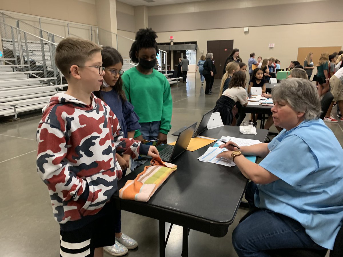 kimrich01's tweet photo. Bengals presented their inventions today and got great feedback for improvements. @BernshausenKISD #kleincreates @broncotwincess https://t.co/55Lzk8qkKT