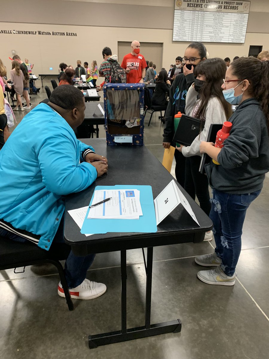 kimrich01's tweet photo. Bengals presented their inventions today and got great feedback for improvements. @BernshausenKISD #kleincreates @broncotwincess https://t.co/55Lzk8qkKT