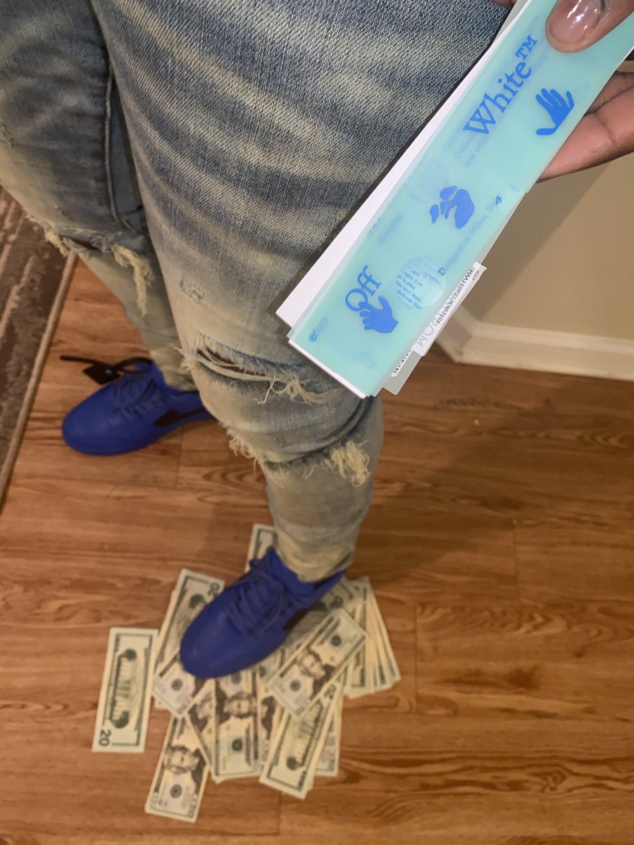 Yoitsmarii's tweet photo. You ain’t getting’ no cash, you do nothin’ but hate #YungNiGGa4️⃣DaY🤟🏾🍾 #llmaykash #llstick #FreemYGuYs https://t.co/woZVZfzQRA