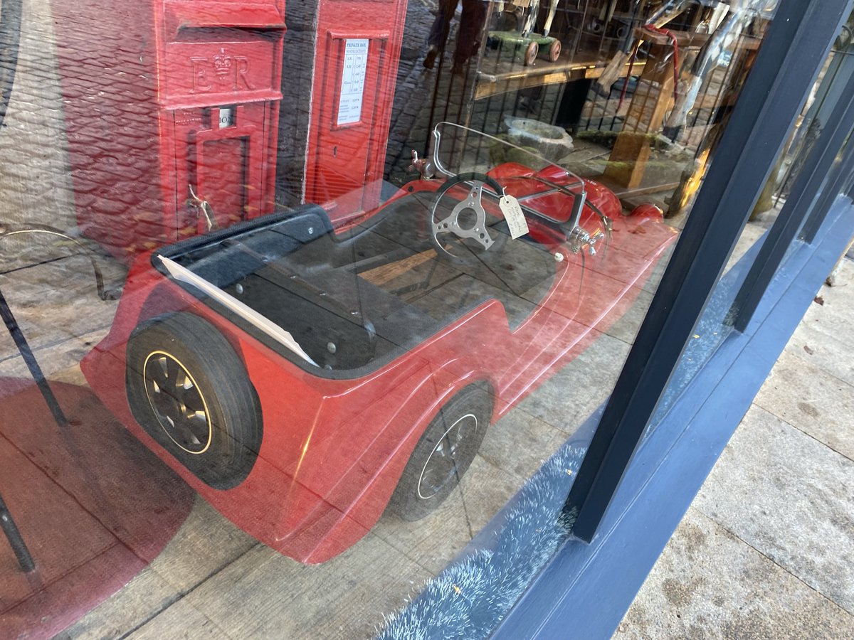 Hey <a href="/GentlemanRacer/">The Gentleman Racer Ltd</a> I’ve found just what Santa should be looking for this year for Gentleman Jnr 🎅🏻 @cellarantiques