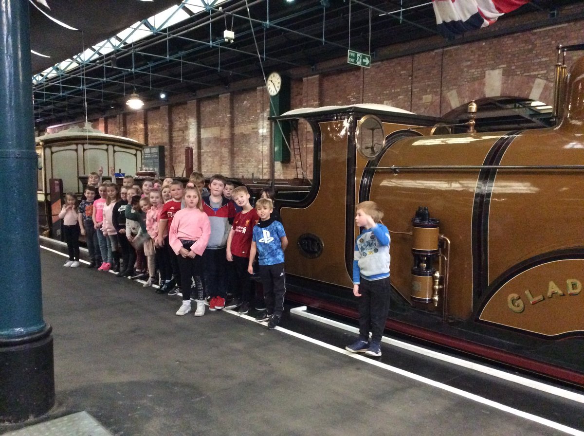 MrsC_017's tweet photo. Fossgate loved their trip to the @RailwayMuseum on Friday! They were so inquisitive about all of the trains and fascinated by all of the Under Pressure experiments! Thank you for having us! @HaxbyRoad #HR100 #HRSTEM #IfIWereAnEngineer https://t.co/hT4WD12W0U