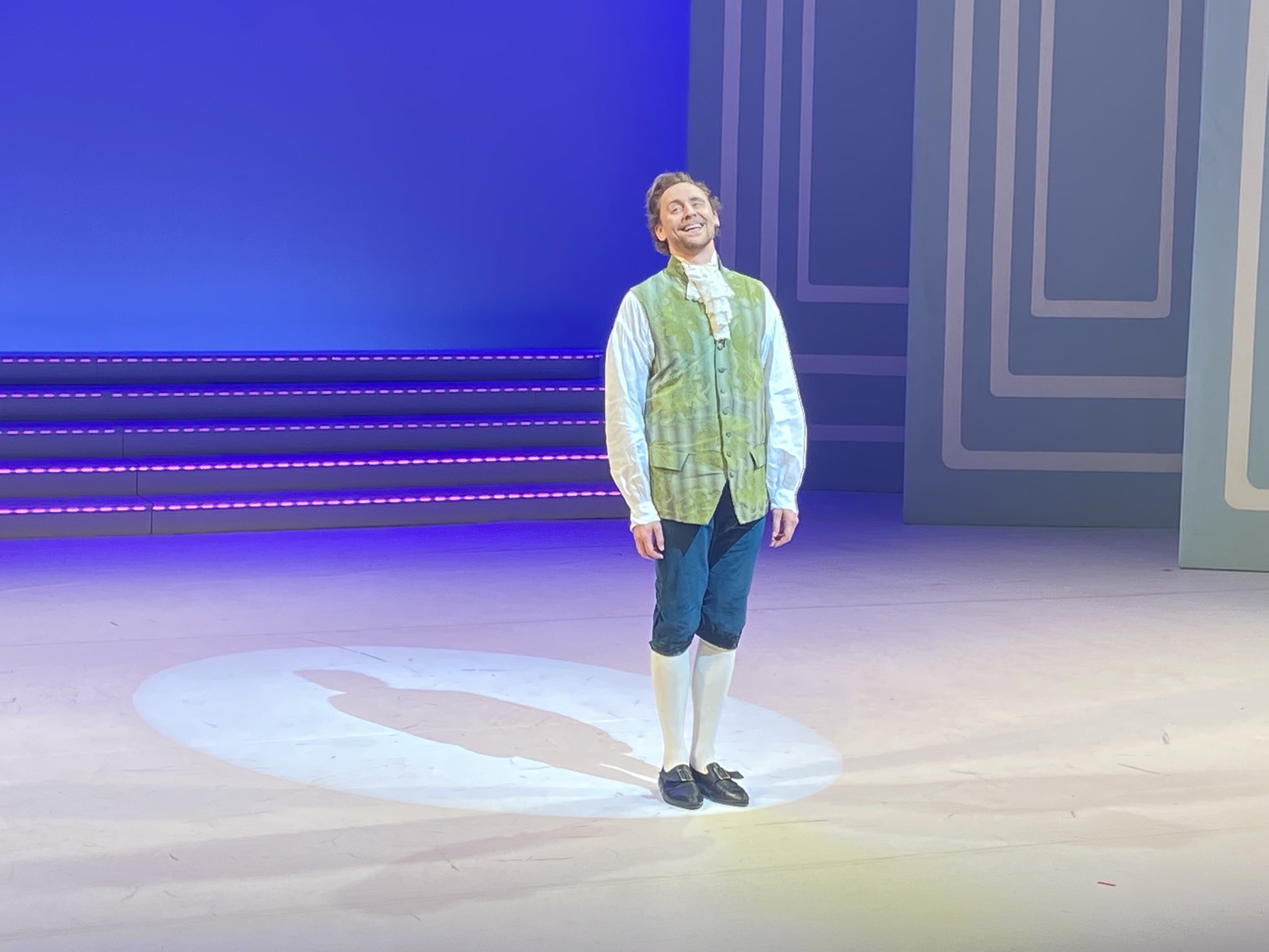 FF9FVuzWQAEPlyD?format=jpg&name=large