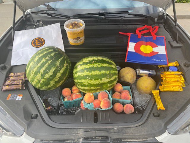 TimWJackson's tweet photo. #MME Good for hauling stuff. #FrunkStuff always carry extra #Enstroms @rickenstrom #FunInTheFrunk #BikeFitsInBack https://t.co/npvD2MRQ8r