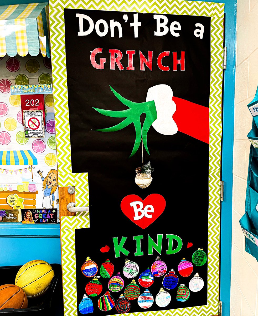 mrsmcgingrade3's tweet photo. Holiday Door Contest ❤️#rossbettertogether #12DaysofChristmas #Contest #Grinch #waystobekind https://t.co/t0Pr1eLhOP