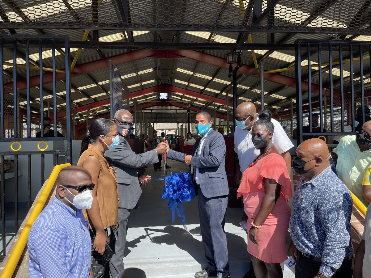 UDCJamaica's tweet photo. 50+ Fish vendors to be relocated from the streets of Kingston today. They will be moved to the newly opened #RedRoseFishMarket. @ksamcorp @UDCJamaica @LocalGovJa https://t.co/CQSWsEYm0r