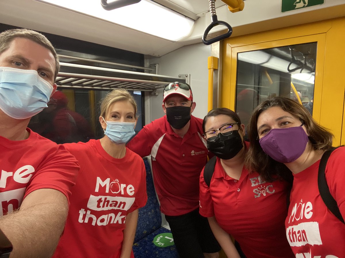 mkitteringham's tweet photo. Meeting new friends from Kogarah HS. Carriages are FULL! Need to wait for next train now…we’re on our way! #morethanthanks ⁦@AGavrielatos⁩ ⁦@TeachersFed⁩ ⁦@aliceleung⁩ ⁦@Grant_Shep⁩ ⁦@Anncaro11⁩ ⁦@chriscawsey⁩ ⁦⁦@belinda_giudice⁩ https://t.co/WiO88aF2ad