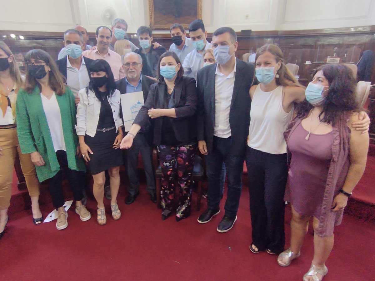 MarceLopez65's tweet photo. 📌 Personalidad destacada de la Cultura al compañero Hugo Marsico.📌Declaramos de Interés Municipal el libro " Contar desde la trinchera"📌Declaramos de Interés Municipal el trabajo realizado en la región por la Juventud Sindical Peronista https://t.co/RQSzWxcaB1