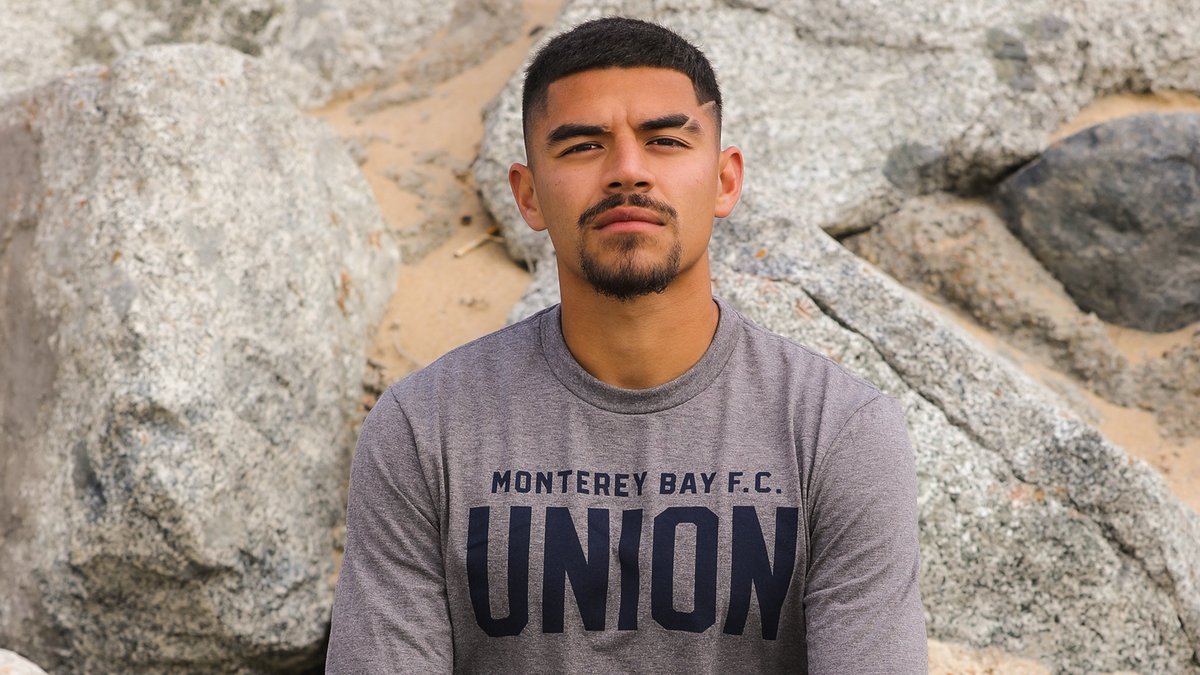 MontereyBayFC's tweet photo. 🛍️ Gear up and grab the #MBFC Long Sleeve Team Tee today &amp; receive a FREE car decal with your purchase! #MerchMonday

🔗 https://t.co/HBBhR34lwu

#MBFCunion #MBFCallin https://t.co/gxaEzK6T9u