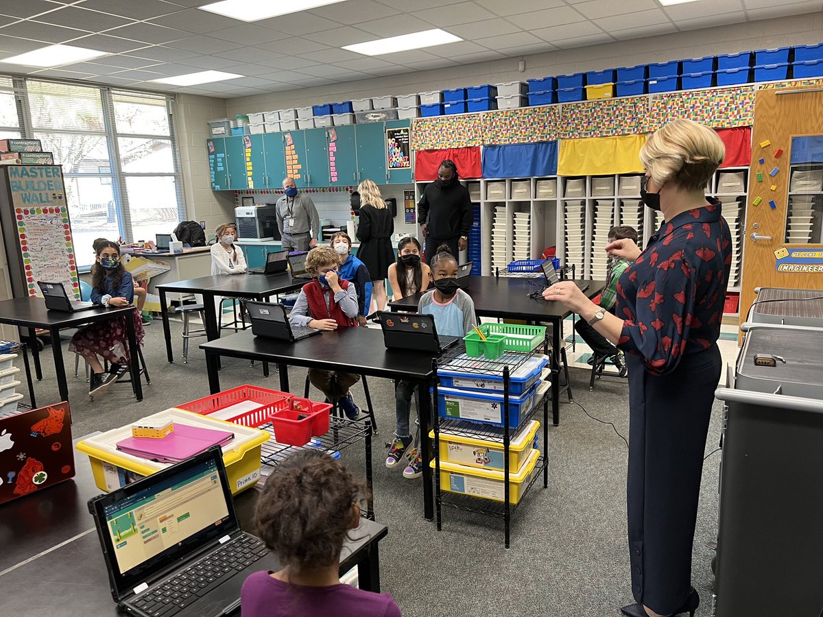 CombsCatchUp's tweet photo. Big THANK YOU to @CTruittNCDPI for celebrating @CSEdWeek at Combs today! She even completed her #hourofcode! #leaderscode #weareCombs @wcpssmagnets @CentralWCPSS @AB_Combs_PTA_ @WNCN https://t.co/c93pjFcKol