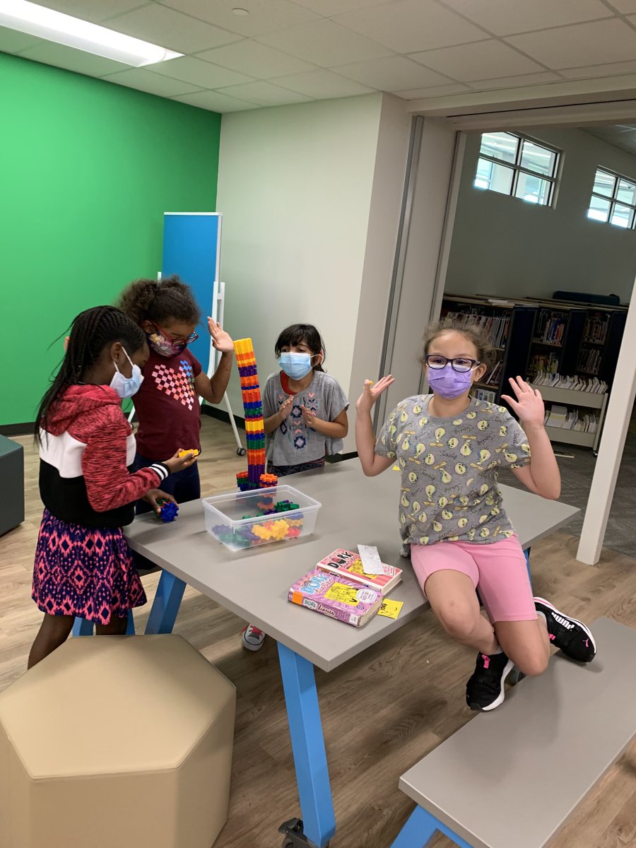 PfISD Libraries tweet media