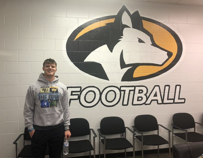 TheD_Zone's tweet photo. Lawton 2022 RB/OLB/S Jake Rueff was offered by Michigan Tech, his 1st D-II offer

https://t.co/3lZ7TsFFMS https://t.co/VZS9zqFq5r
