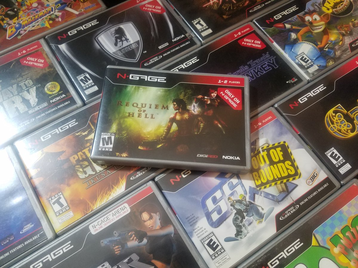 erohwkcarc's tweet photo. Got a new game in the mail from my buddy @GtoTheNextLevel and couldn't be happier to start working on my #ngage collection again.

If you aren't already, drop G a follow and check ot his twitch channel for some great retro streams.

Now... drool over this picture. https://t.co/s2jln1O76q