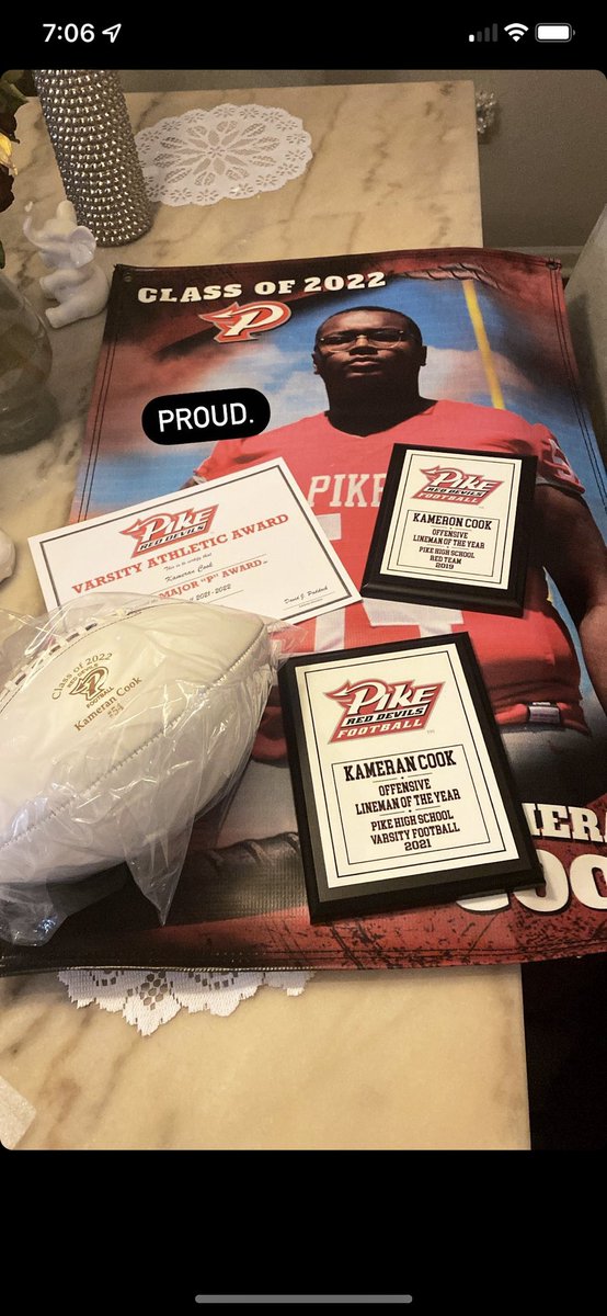 kamerancook's tweet photo. Time of my life thank you pike football .⬆️❤️ #REDDEVIL4L https://t.co/YJGNBheb6m