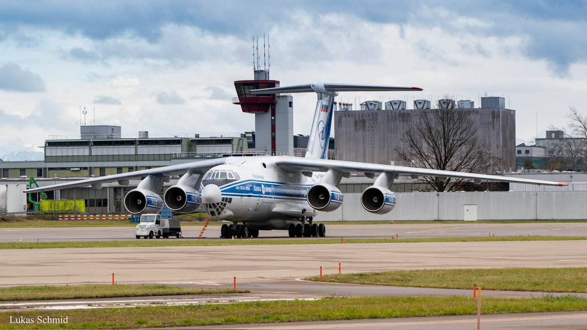 aviation_schmid's tweet photo. Volga Dnepr / Ilyushin IL-76 / RA-76951 / ZRH - 5.12.21

@Easyspotting @volgadneprgroup
#AvGeek #planespotting #planes #planespotter #aviation #aviationphotography #spotting #ZRH #ZRHAirport #ZRHmovements
#ilyushin #il76 #volgadnepr #ra76951 https://t.co/GWT7ArgxN3