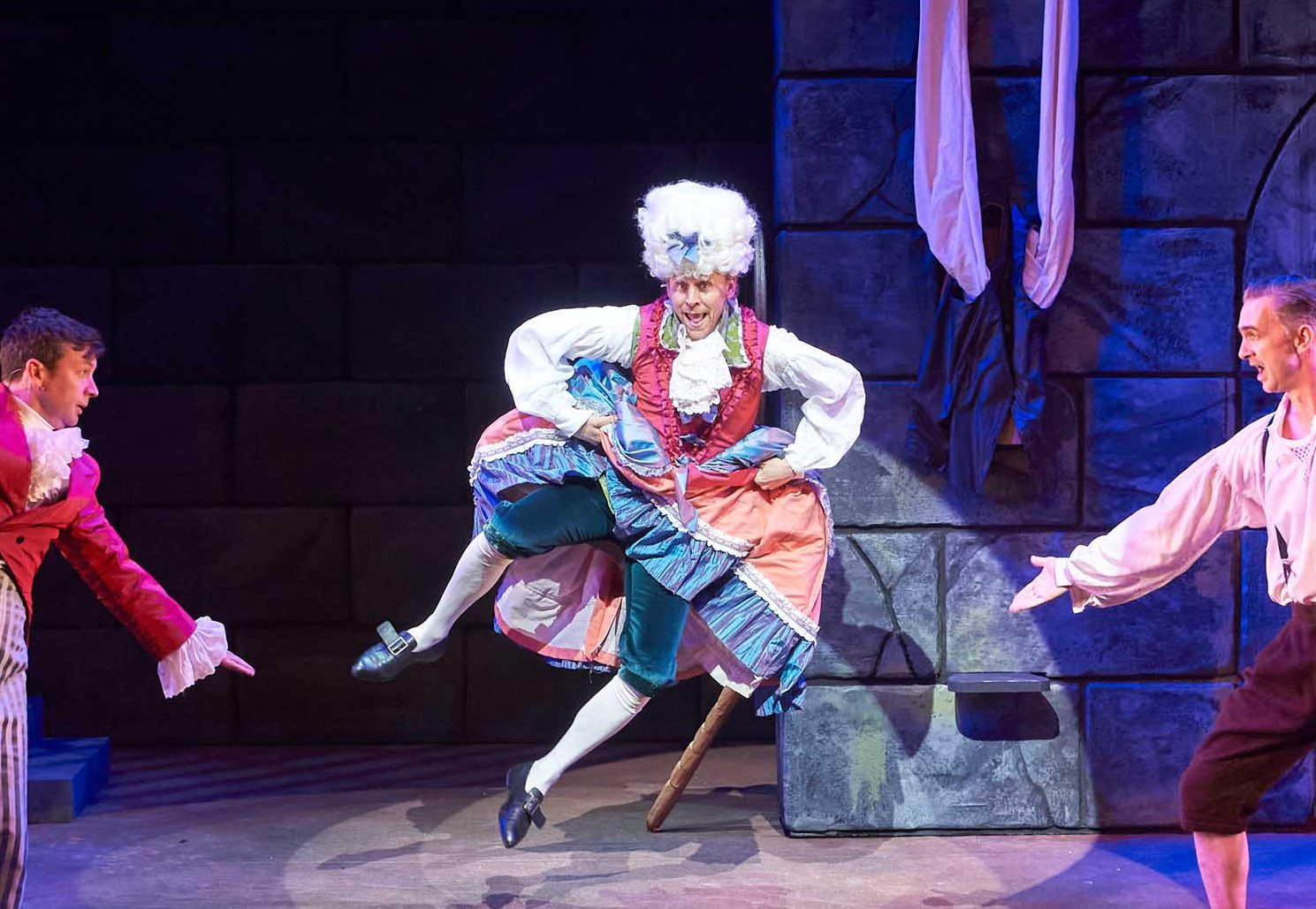 FF9NjNsXEAg3i1R?format=jpg&name=large