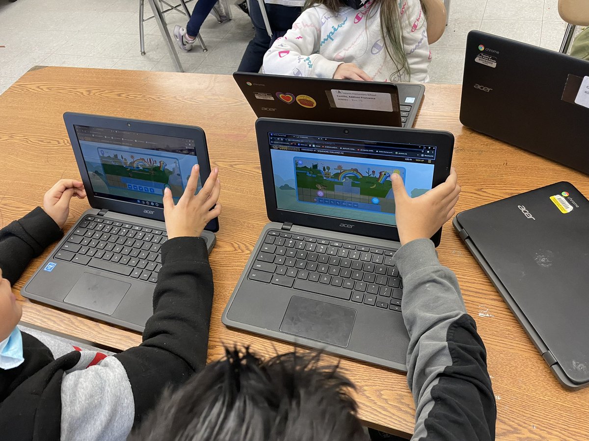McKenzieSciGr5's tweet image. Students @SamuelAdamsEB school coding both on-line and off line for coding week!