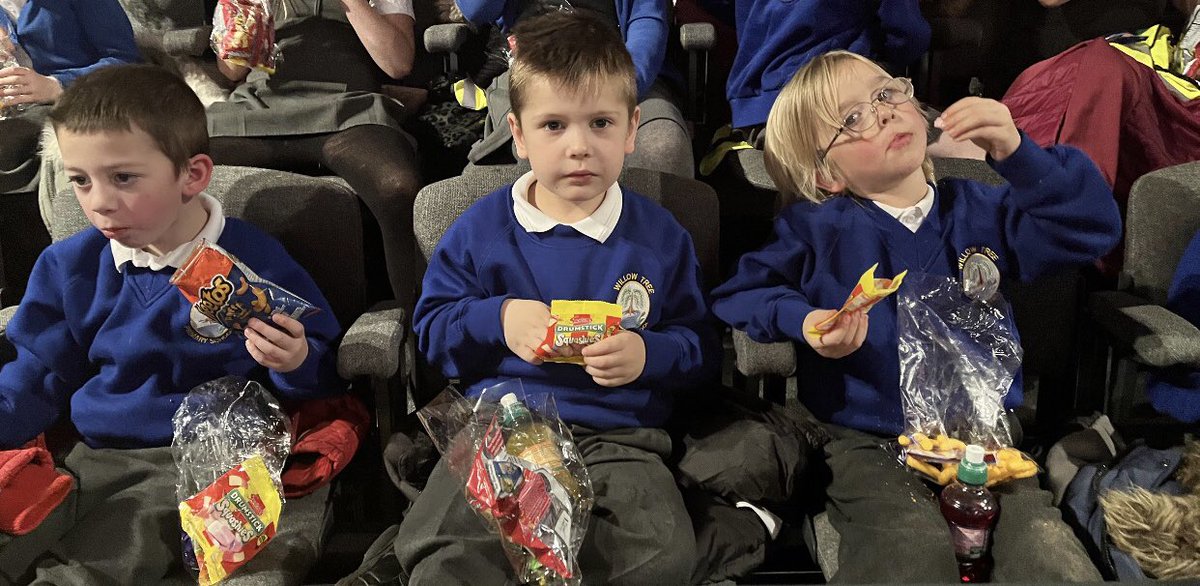 primary_tree's tweet photo. Willow tree had a fantastic afternoon @VolairLeisure watching Aladdin! #panto https://t.co/3g8W4jjmuV