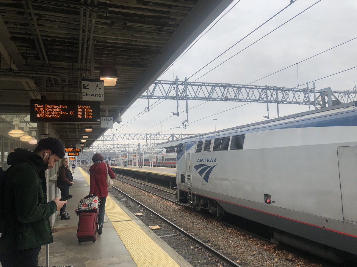 Cultural_Chron's tweet image. As crummy as trains can be in this country, Northeast is pretty decent to be fair. #NYC