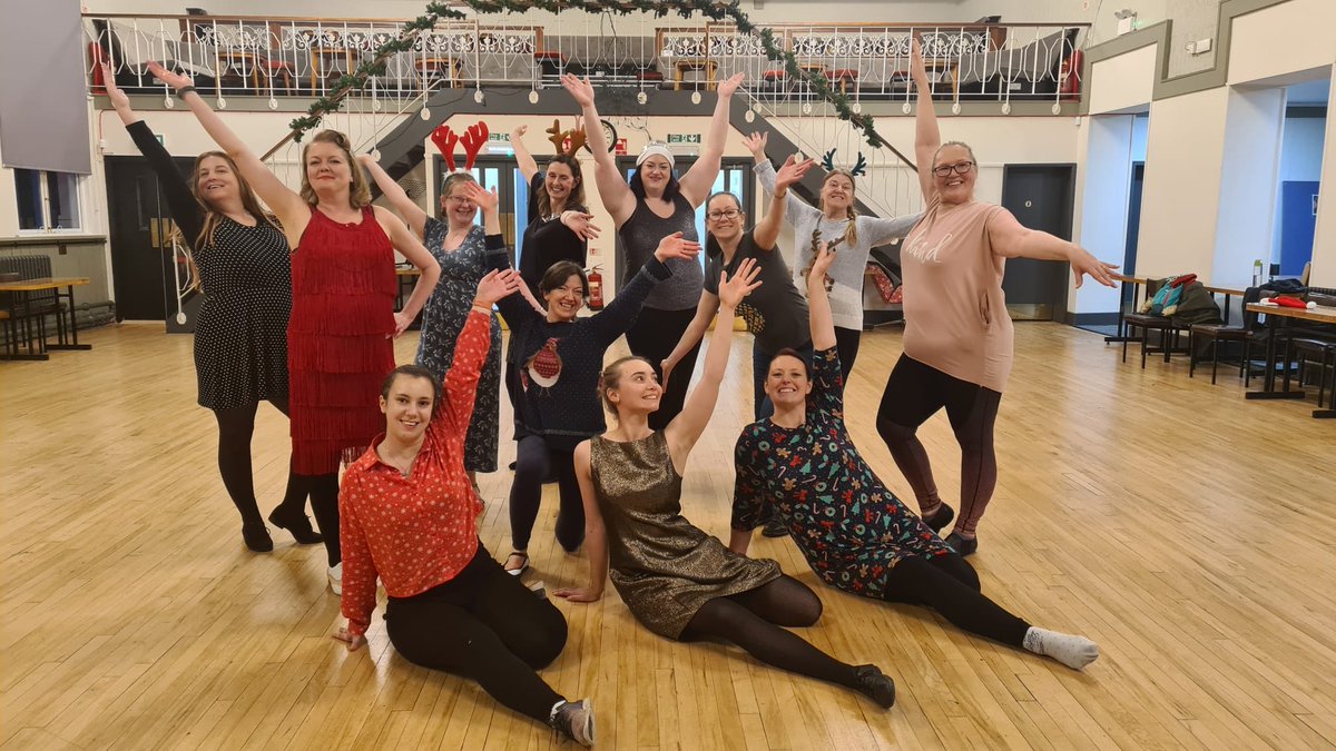 LoisHarding's tweet image. We smashed the routine tonight in the final Charleston class of the year @the_anstice It was a great excuse to get dressed up on a miserable Monday night!💃🏻💄