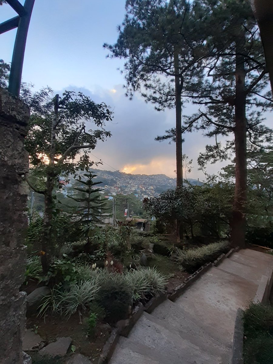 xjinnyxpurple's tweet photo. it's a brand new day 🌤 so happy to be back here after 2 long years 💛
#hellobaguio https://t.co/iX4HrkeKnu