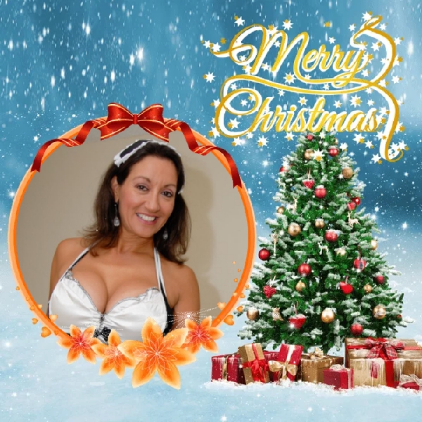 Getting in the Holiday mood! Cheers! https://t.co/wh5c30nGr9