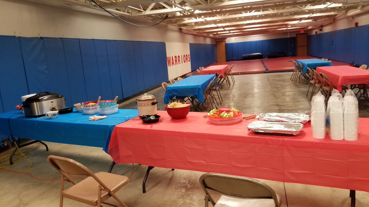 stubemis's tweet photo. Working hospitality at the bb tourney...Friday tired on Monday...but I love it. #5months25days #onemoretime #thingsiwillmiss https://t.co/IQa5lcPY2v
