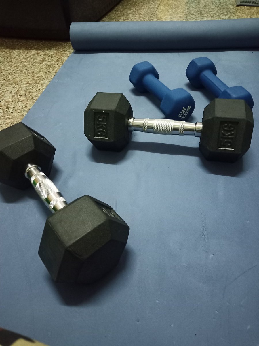 jpgmontebon's tweet image. I need a lot of Endorphins🏋‍♀
Chaaroooot! Emotera ka ghorl?
#winterroutine