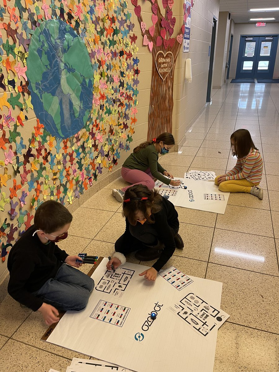 Laura McCue tweet media