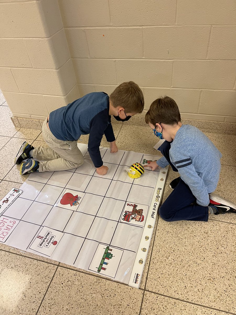 Laura McCue tweet media