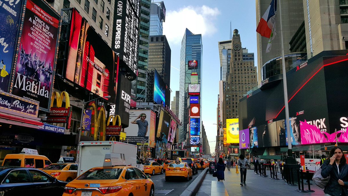wesley4lice's tweet photo. @PositionEx  #POSIOnTimesSquare 
Natal chegou com o evento Posi na Time Square.
Posi $10 
#POSIOnTimesSquare 😍😍😍😍😍😍 https://t.co/zmE6jayfrH