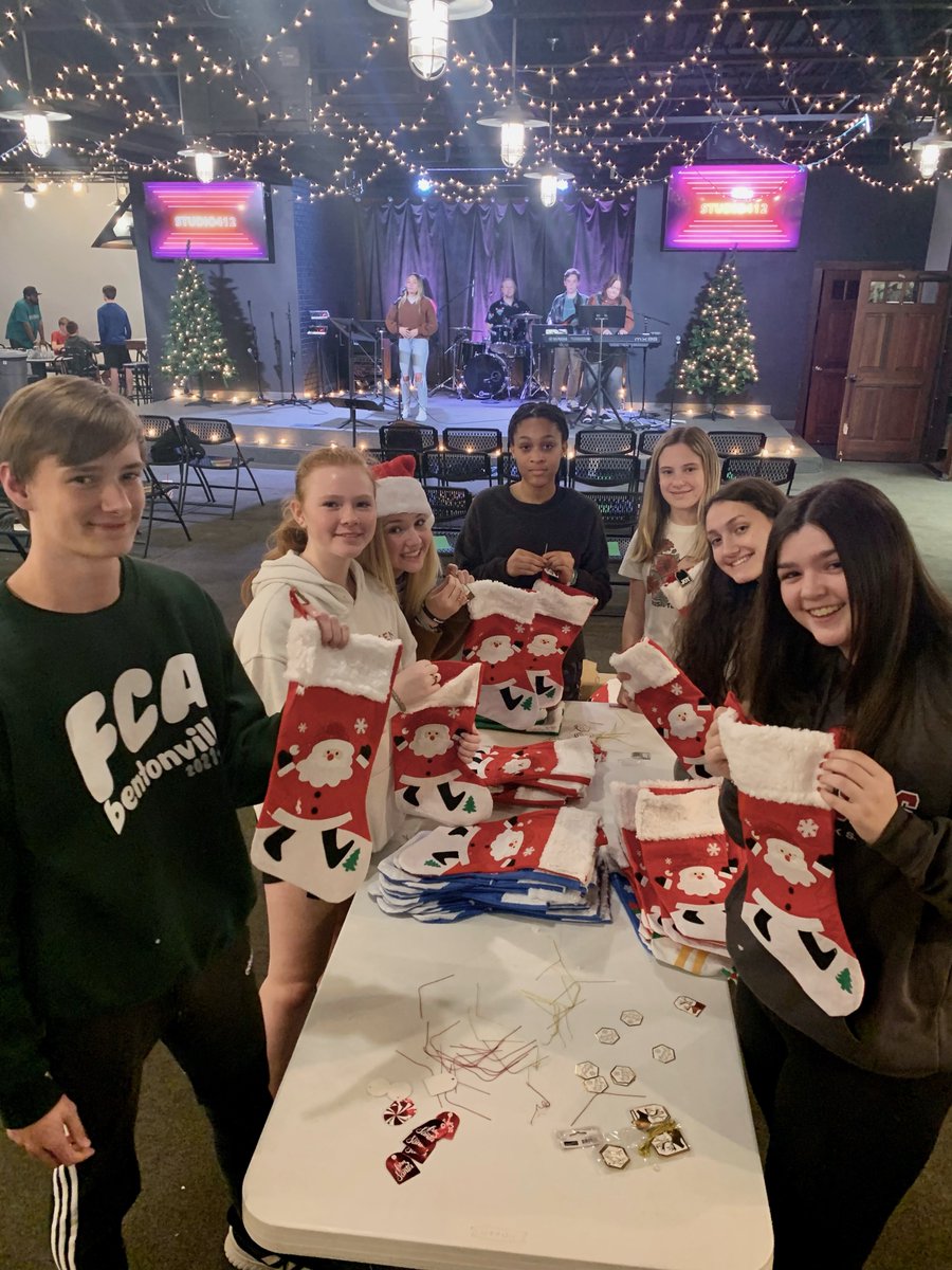 FBCBentonville's tweet image. We’re having all the Christmas fun at Studio 412! Last week was Joyville prep and coloring competitions. What Christmas fun is happening tonight?? Bring a friend and come find out! Also we’ll be announcing the winner/loser of girls v guys food drive 👀 you don’t want to miss this