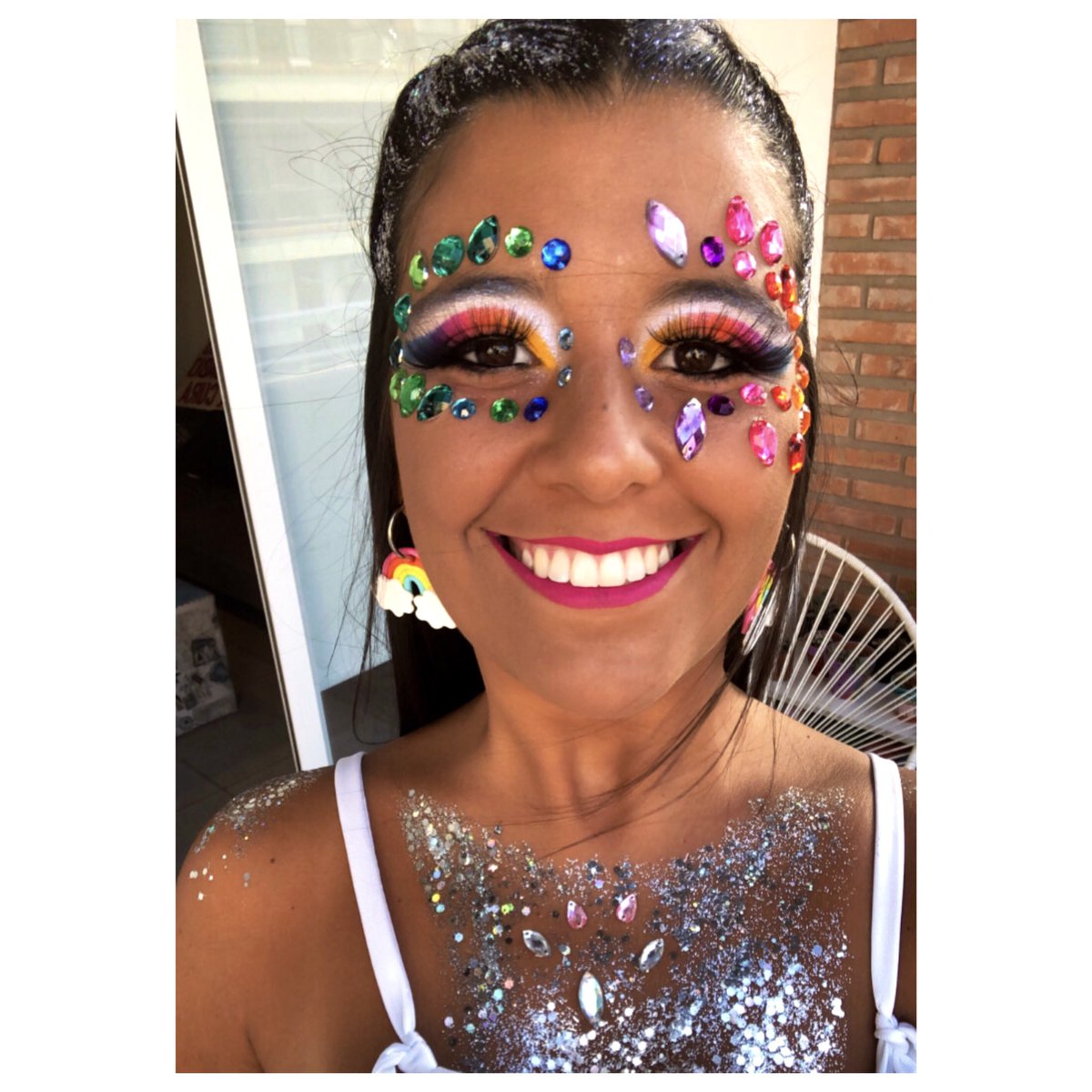VickiRomano's tweet photo. BAJADA Y MUY FELIZ 🦷🌈✨ https://t.co/k85NT63fIY