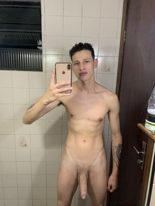 Vem bb 🤤😈  https://t.co/hKNCkqxx83 https://t.co/Dwr5WmMXHY