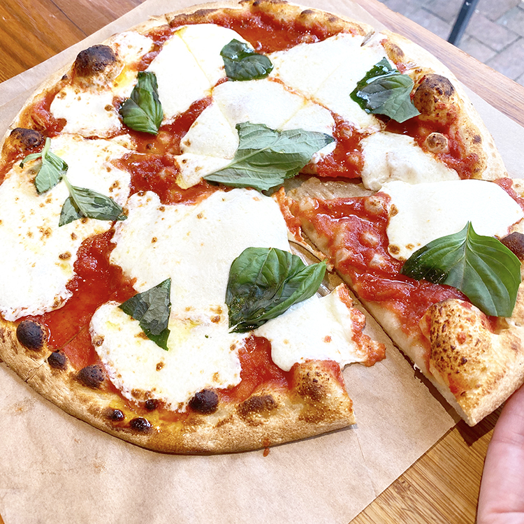 SnapCustomPizza's tweet photo. You can never go wrong by ordering the classic Margherita Pizza! 🍕
.
.
#SnapCustomPizza #PizzaLovers #WhatsForDinner https://t.co/AIlv1tRQYD