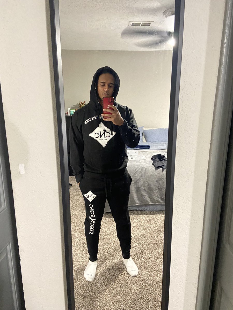 snkrd_eth's tweet photo. Y’all I was too excited so just threw it on real quick:
1. S/O to @ChessnChecks for the legit raffle 😭🙌🏽
2. These joints so comfortable!
3. Actual fit when it gets cold again in GA https://t.co/1rcHkXuvVl