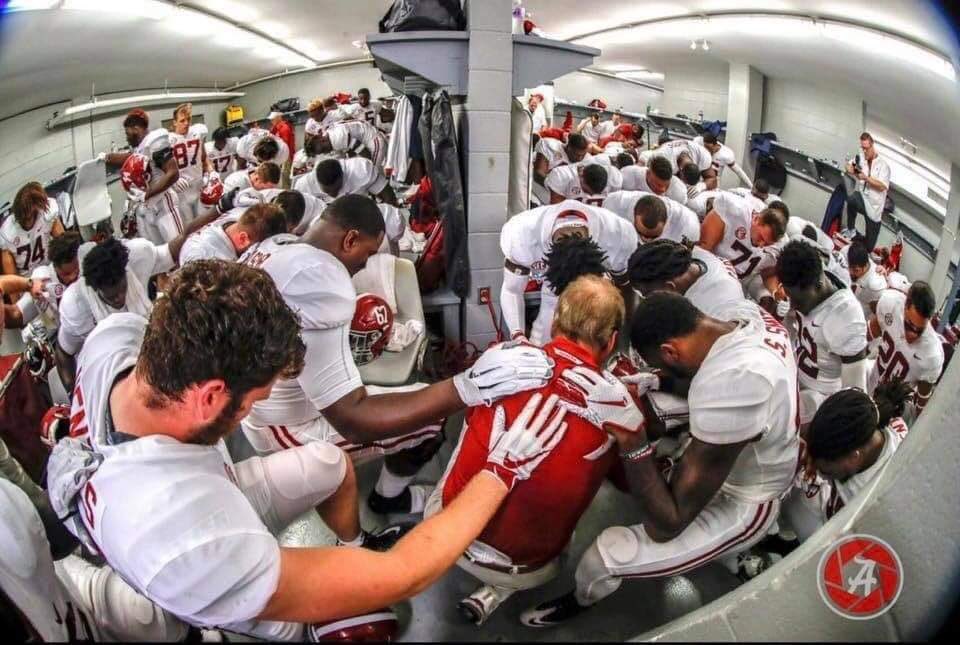 BamaT61's tweet photo. @domanijackson1 Only Place To Be and Be Coach By the BEST Coach In American 🇺🇸 https://t.co/f1g1avdDI9
