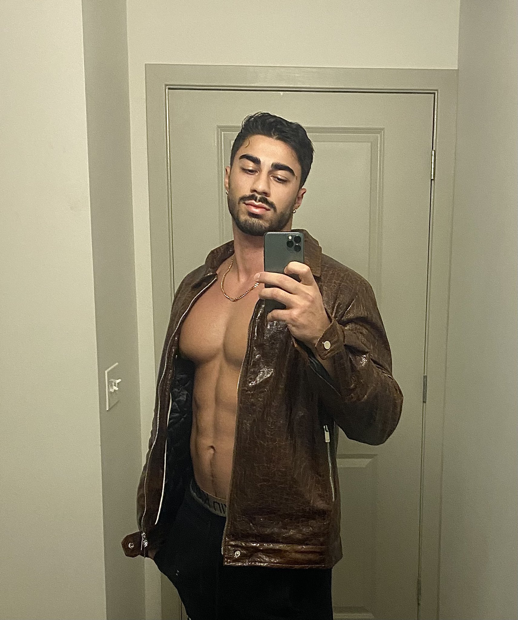 C•M (@xxxchodexxx)  X