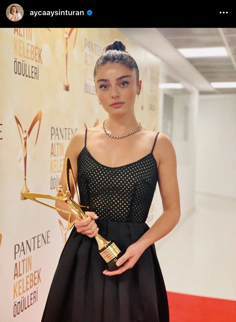 mrsfavs's tweet photo. always 🔐🖤
#AyçaAyşinTuran • #AdaMasalı https://t.co/F5kHQMAzSv