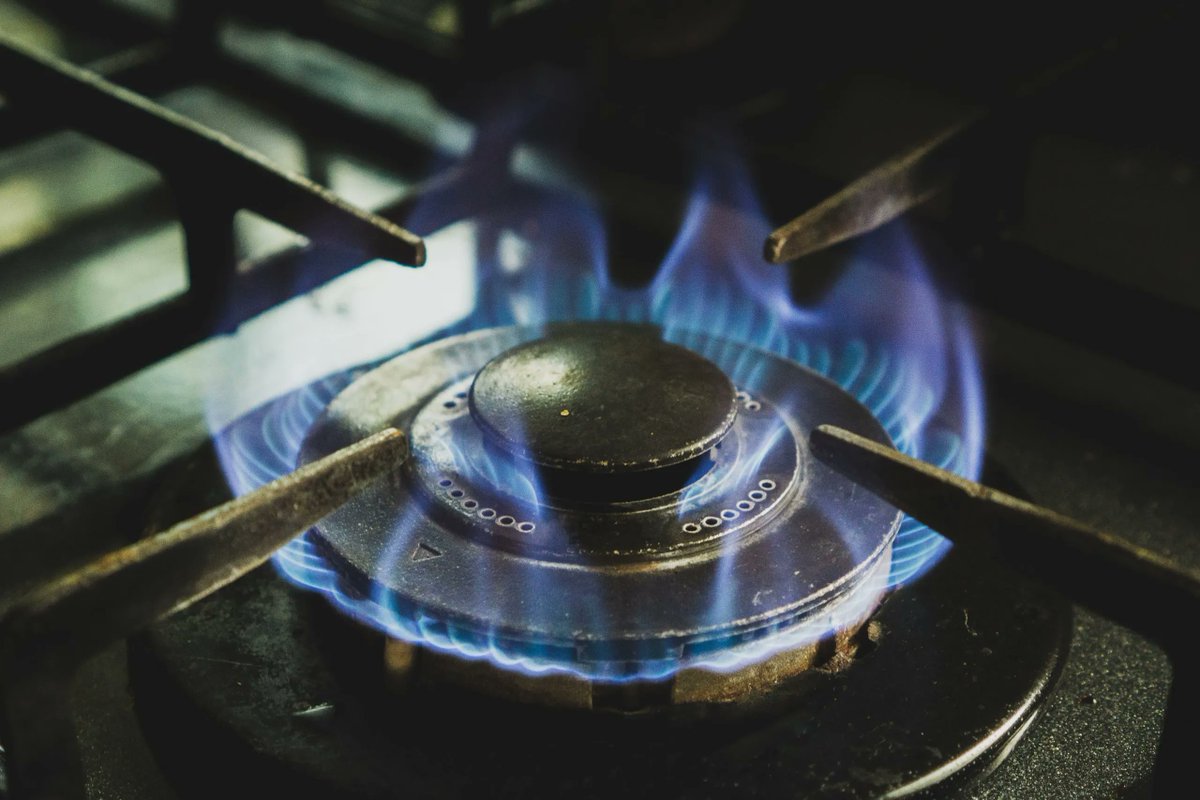 selectandswitch's tweet photo. Switching to a new energy supplier is one of the best ways to save money on household bills. However, what's difficult is finding a proper energy supplier who can connect with your needs &amp; budget.

Read more here 👉 https://t.co/W9qcoMqTSE

#energy #energysupplier #utilities #gas https://t.co/vI3uzRt040