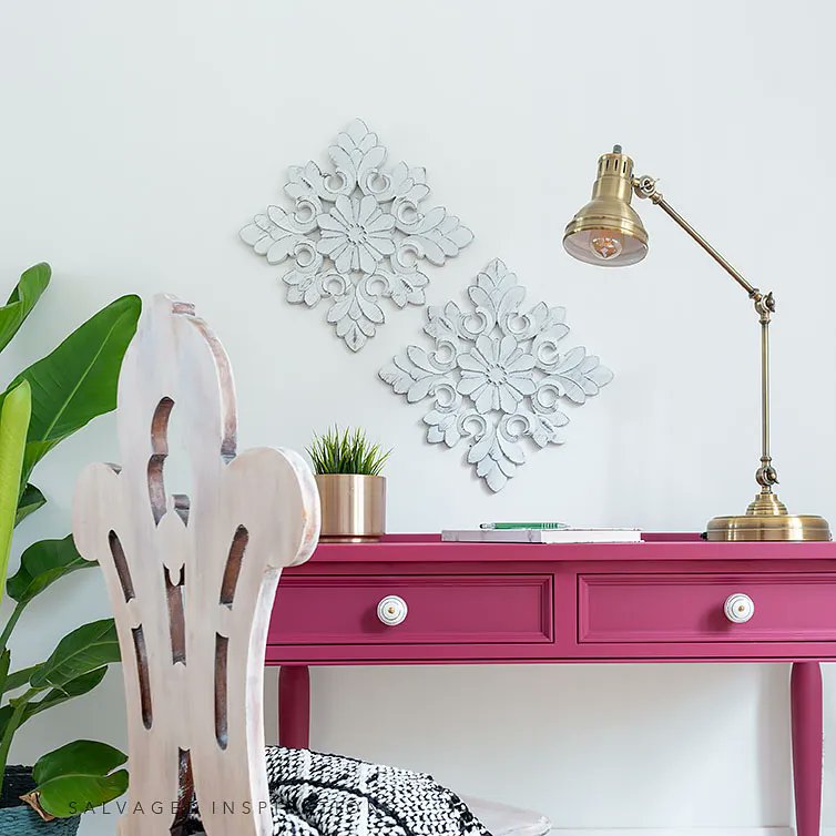 SalvagedIns's tweet photo. Gorgeous deep shade of pink combined with white knobs. Elegant vibe yet so cheeful and playful! Full Makeover here ~ https://t.co/5jjAVgKz7e

#salvagedinspirations #siblogs #deskmakeover #plumcrazy #furnituremakeover #furnitureflip #dixiebellepaint #chalkpaint #restyle https://t.co/9i99OrdJ9V