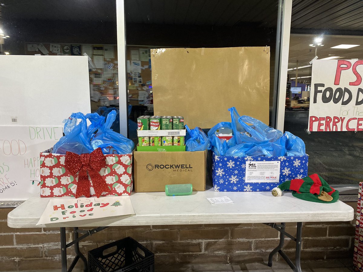 PHS_Service's tweet photo. The Holiday Food Drive continues this week!  PHS students are encouraged to bring $4 or 4 cans to their Block 2 classes, and community members can donate in the lobby at Rideout’s IGA.  Support the Perry Center, and help PSL students address hunger in our community. https://t.co/Ojnl5QEVxb