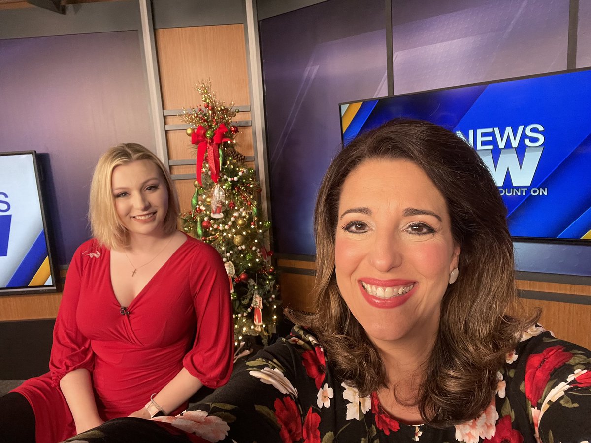 The trees went up in the ⁦<a href="/ErieNewsNow/">Erie News Now</a>⁩ studio and ⁦<a href="/SaraTonksWX/">Sara Tonks</a>⁩ and I didn’t even plan to match 👍🏼