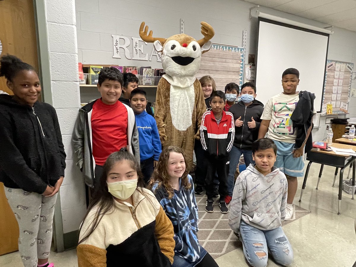 CPES_RCSTN's tweet image. Thank you Parks and Recreation for sending Rudolph to visit CPES. Students and Staff enjoyed meeting him!