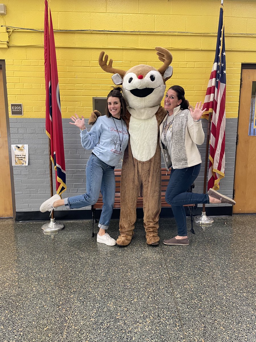 CPES_RCSTN's tweet image. Thank you Parks and Recreation for sending Rudolph to visit CPES. Students and Staff enjoyed meeting him!