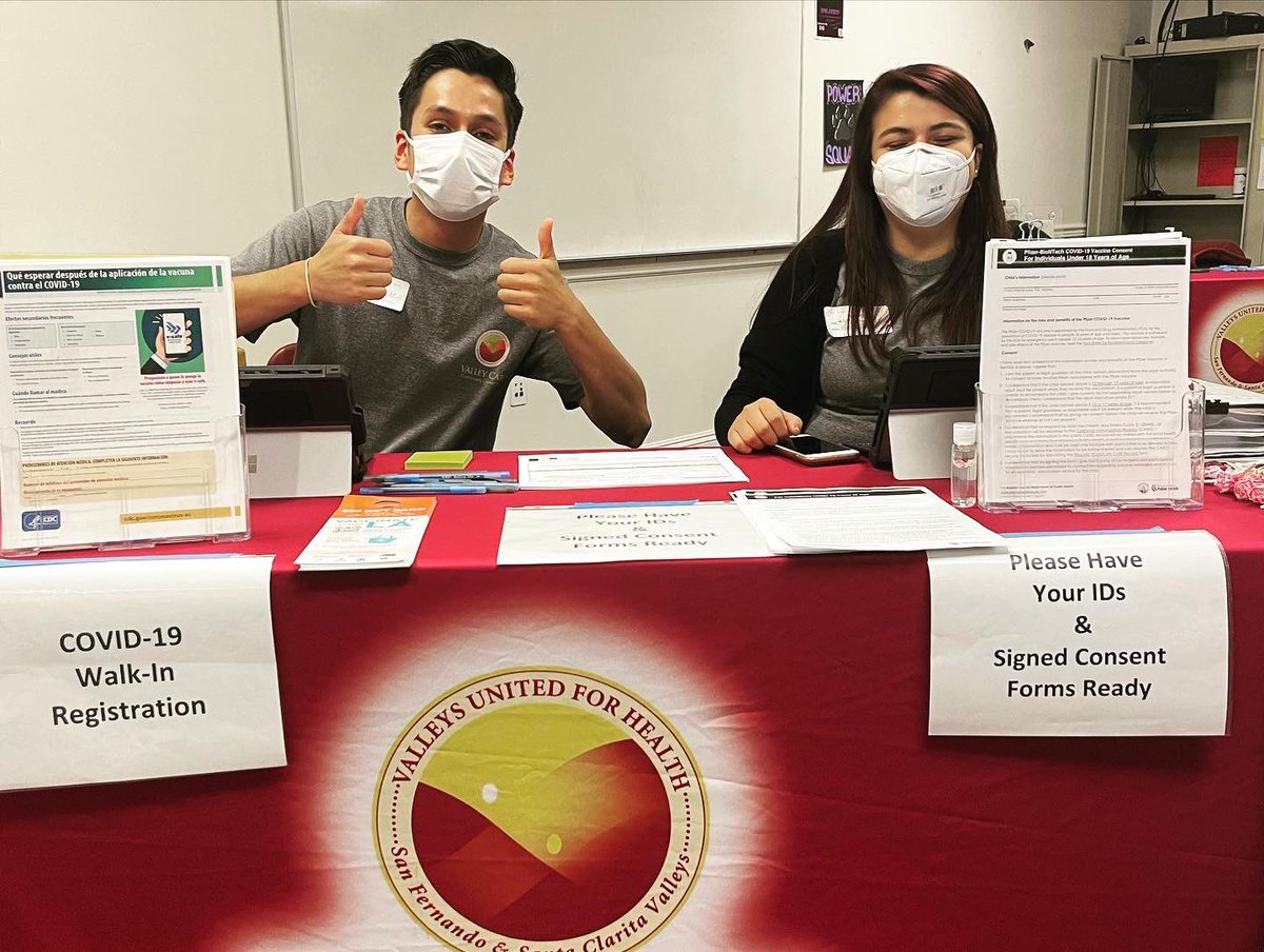ChampsCharter's tweet photo. We π Healthcare Heroes
We hosted another successful COVID-19 Vaccination Drive in addition to sharing our love for the staff at @vphcares!
Weβre also grateful to @valleycccorg for all of their help and to @cerdavegatacos for coming out in support of our community and staff! https://t.co/1x7Cme2TmK
