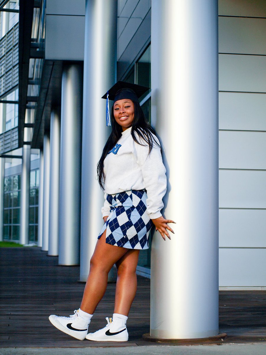 KyraRaechelle's tweet photo. My Turn!! Lemme tell yβall why I canβt stop cheesing!! ππ©πΎβπ#gradszn https://t.co/njnJuByKhF