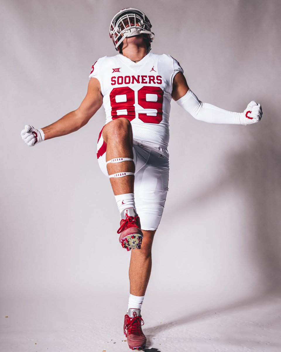 After a lot of prayer and taking everything in, there is no school I’d rather play for than The University of Oklahoma!!! The fans, the culture and the family that is OU is something special and something I want to be a part of for the rest of my life. BOOMER SOONER‼️⭕️☝🏼#OUDNA