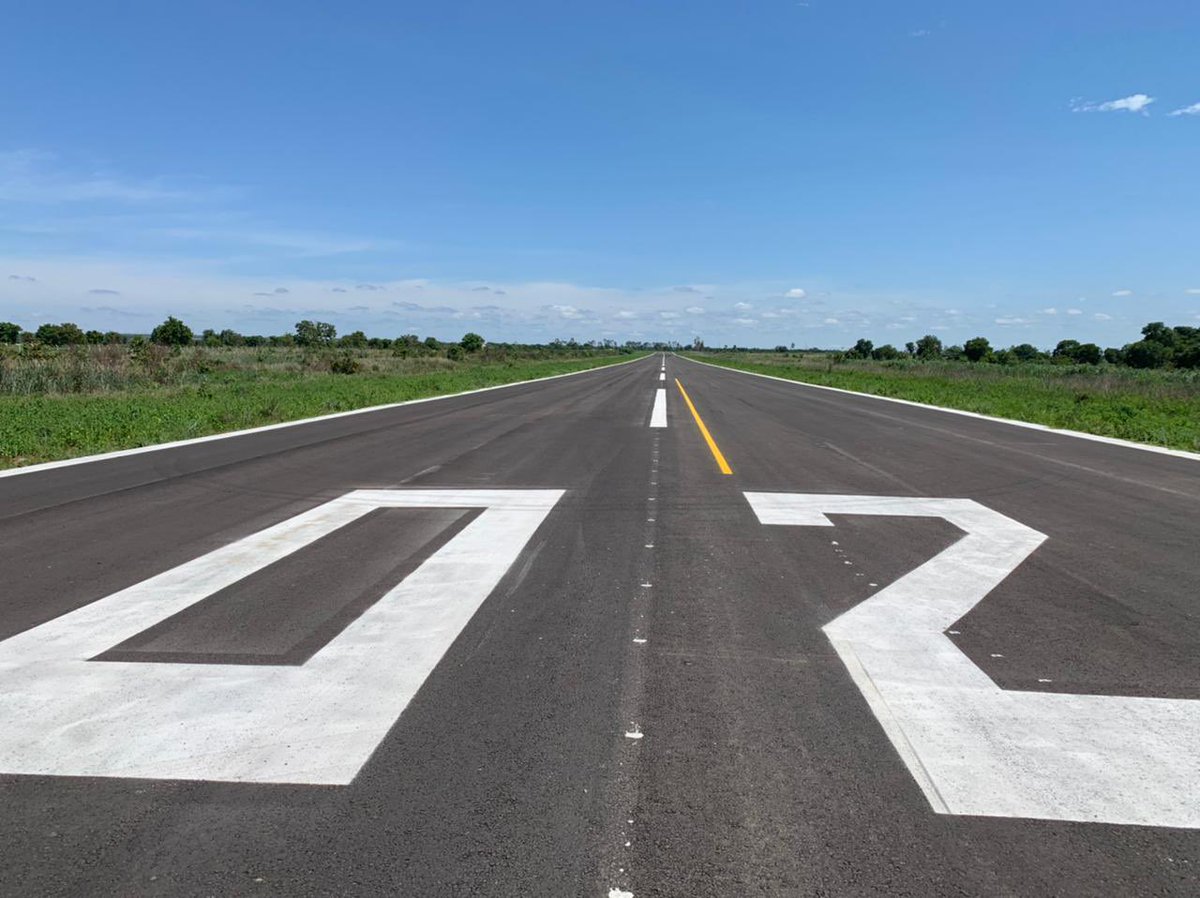 tarcisiogdf's tweet photo. Aviação regional decolando no MS. Entregamos uma série de melhorias nos terminais de Coxim e Bonito, duas potências do ecoturismo. Reforma na pista de pouso e taxiamento, aprimoramento do sistema de segurança e outras intervenções executadas pelo @govbr em parceria com @GovernoMS https://t.co/mYZOXgsGsY